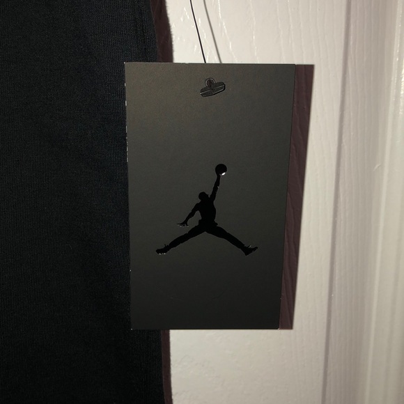 NWT Air Jordan Signature Black Tshirt w/ Design - Picture 4 of 6